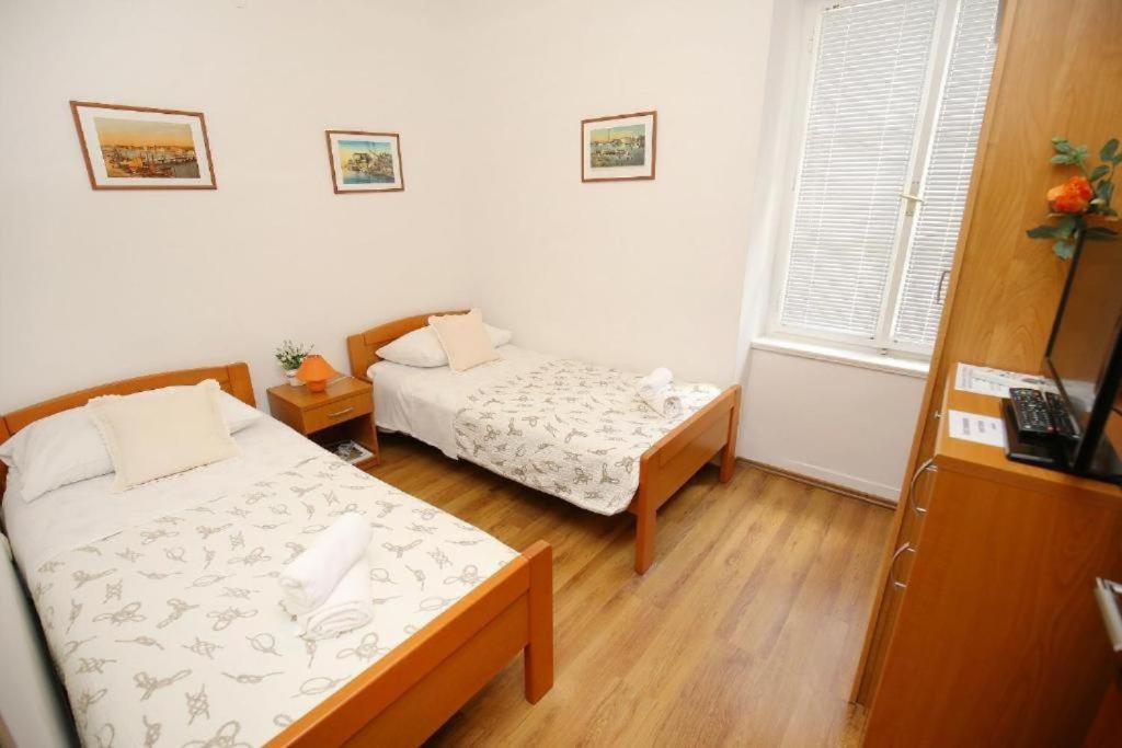 Victoria Old Town Apartment Zadar Exterior photo